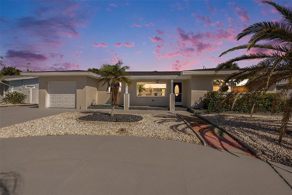 105 24TH STREET BELLEAIR BEACH, FL 33786
