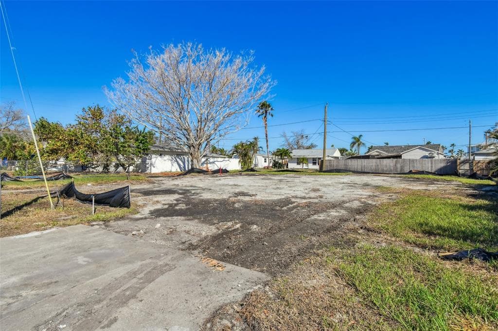 14085 W PARSLEY DRIVE MADEIRA BEACH, FL 33708