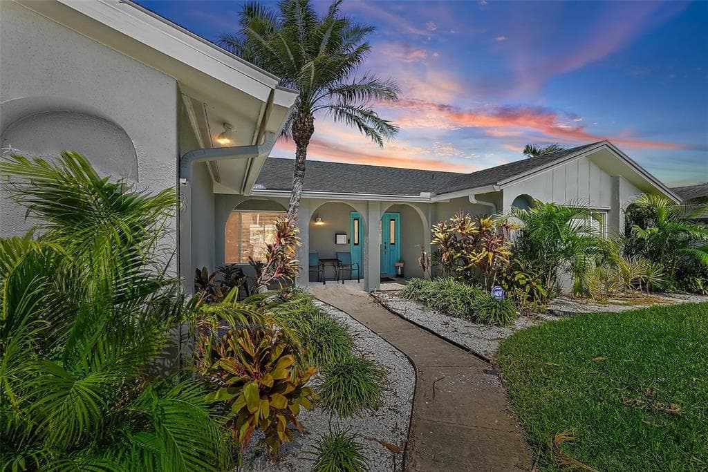 1449 48TH AVENUE NE ST PETERSBURG, FL 33703