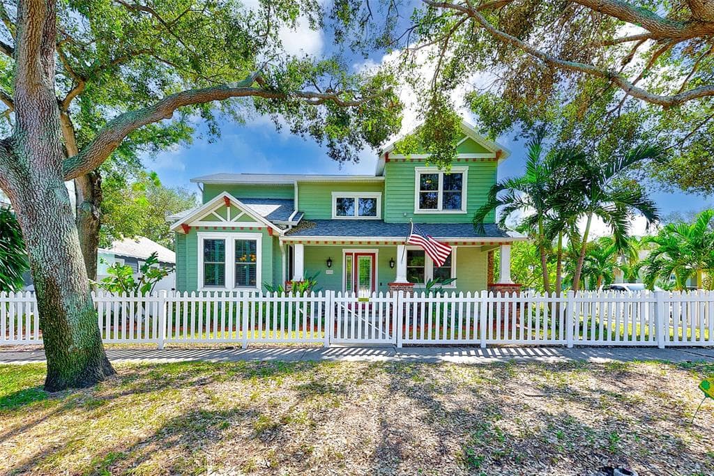 1110 HIGHLAND STREET S ST PETERSBURG, FL 33701