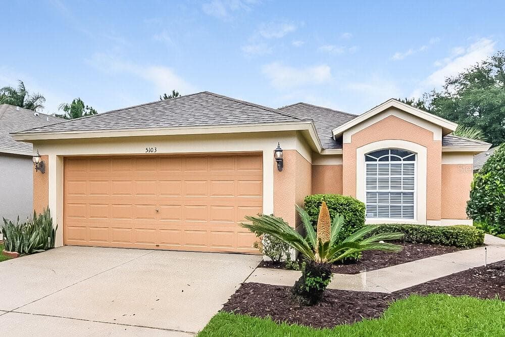 5103 GATO DEL SOL CIRCLE WESLEY CHAPEL, FL 33544