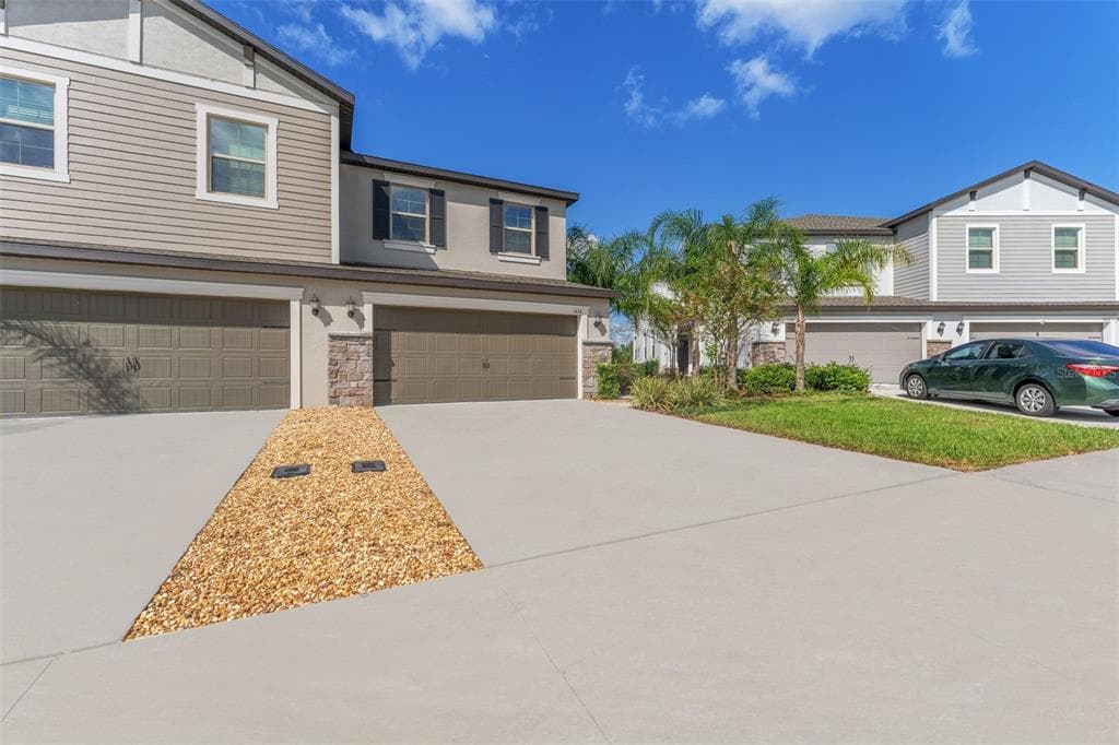 1634 ROSEVILLE STREET LUTZ, FL 33549