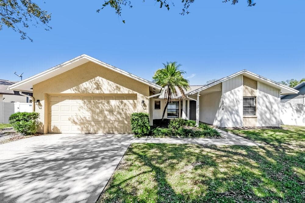 1718 DOVE FIELD PLACE BRANDON, FL 33510