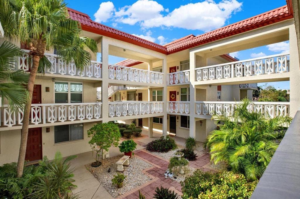 1012 PEARCE DRIVE UNIT 209 CLEARWATER, FL 33764