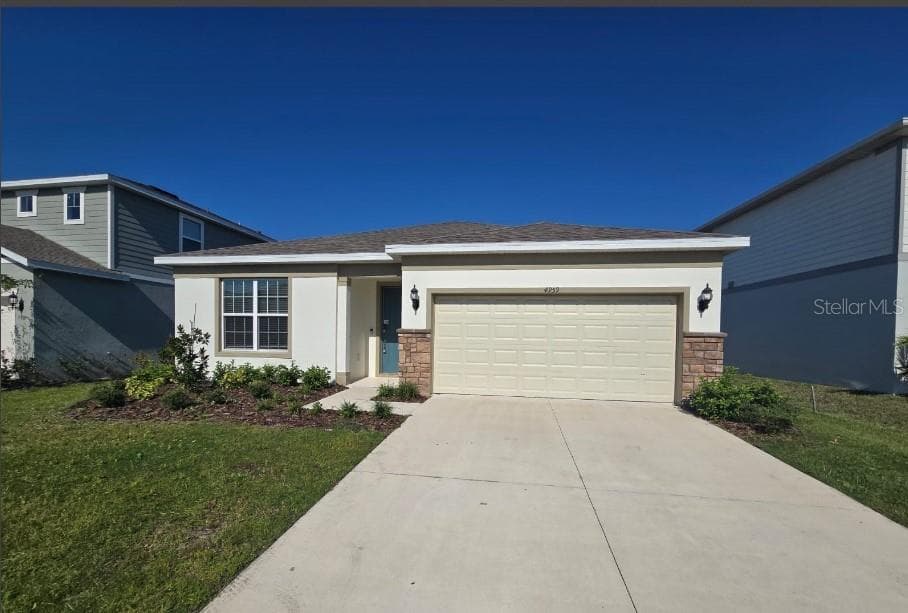 4959 ROYAL POINT AVENUE KISSIMMEE, FL 34746