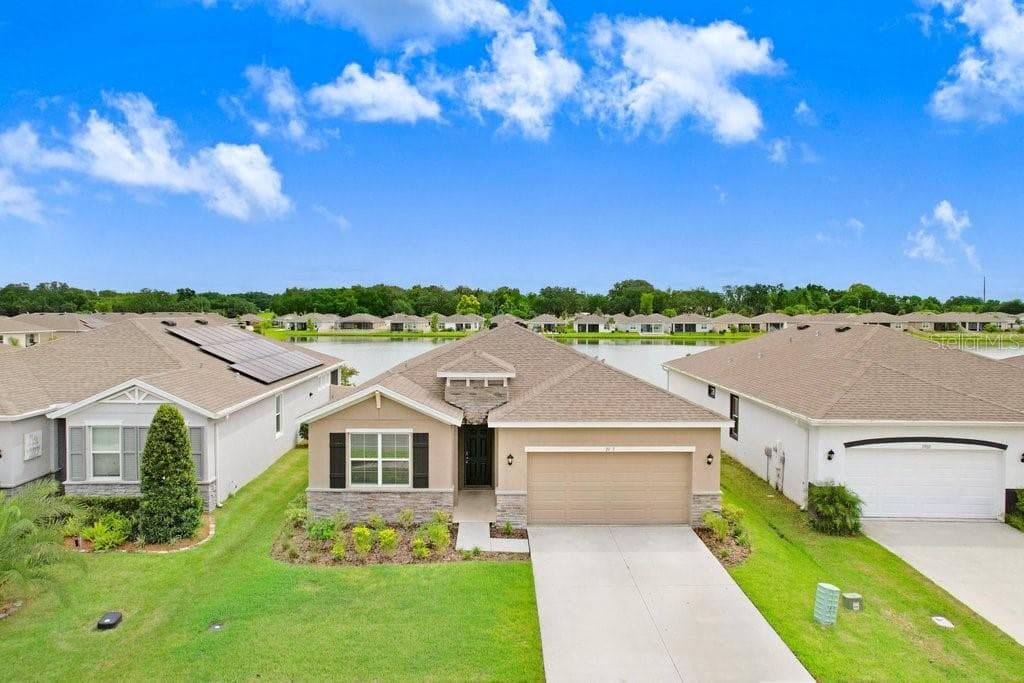 7923 WHEAT STONE DRIVE ZEPHYRHILLS, FL 33540