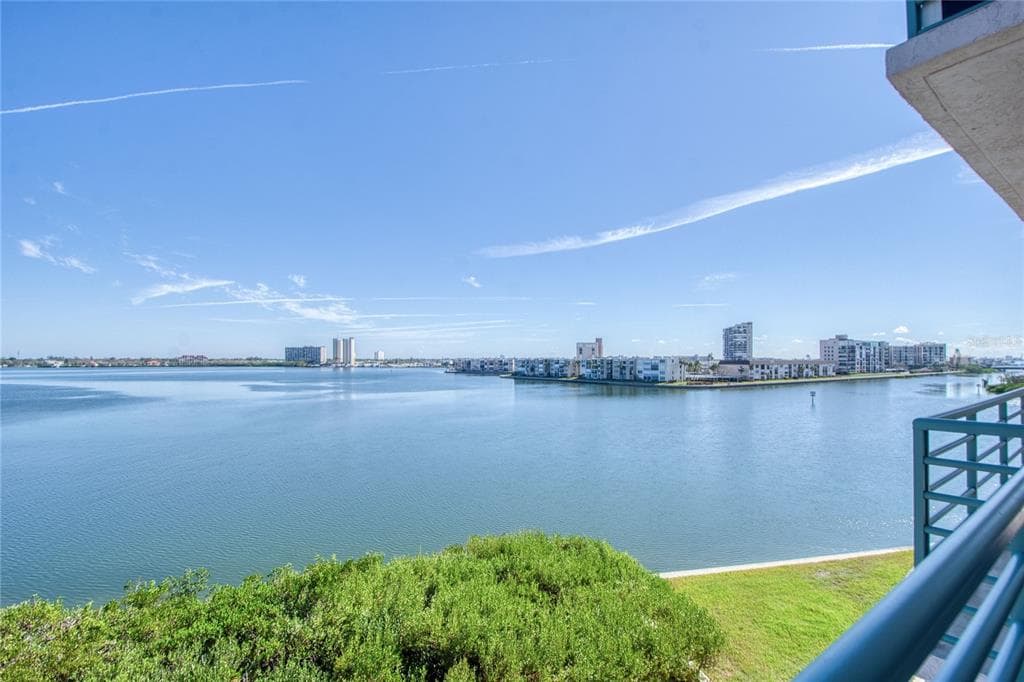8021 SAILBOAT KEY BOULEVARD S UNIT 306 ST PETE BEACH, FL 33707