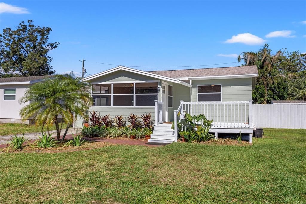 1713 24TH AVENUE N ST PETERSBURG, FL 33713