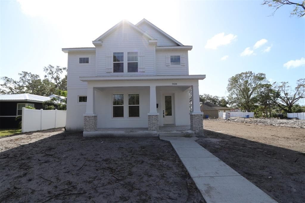 7428 BURLINGTON AVENUE N ST PETERSBURG, FL 33710