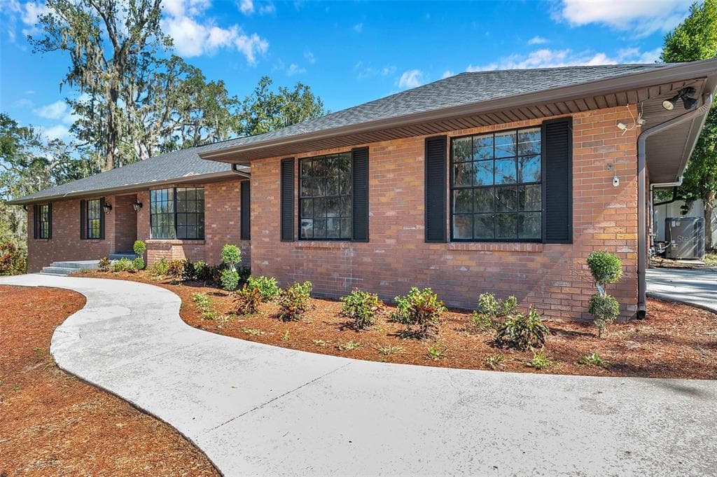 12618 LAKE HILLS DRIVE