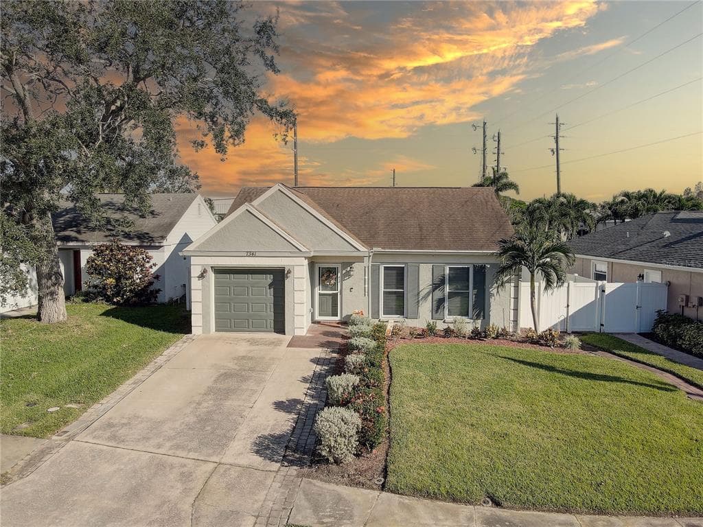 7341 121ST TERRACE LARGO, FL 33773
