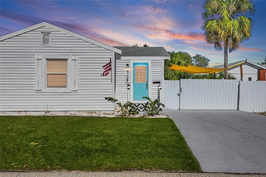 4209 20TH AVENUE S ST PETERSBURG, FL 33711
