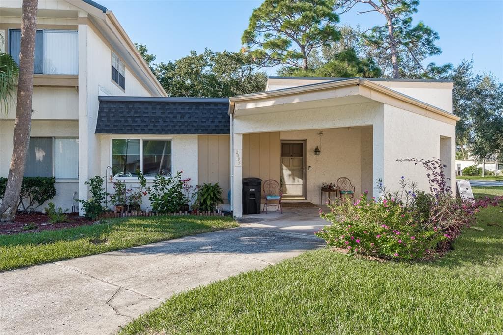 2595 FOREST RUN COURT UNIT 139A CLEARWATER, FL 33761