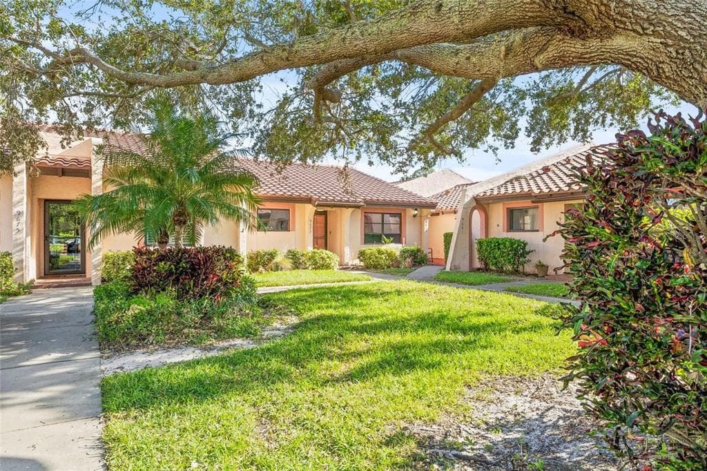 9677 86TH AVENUE SEMINOLE, FL 33777
