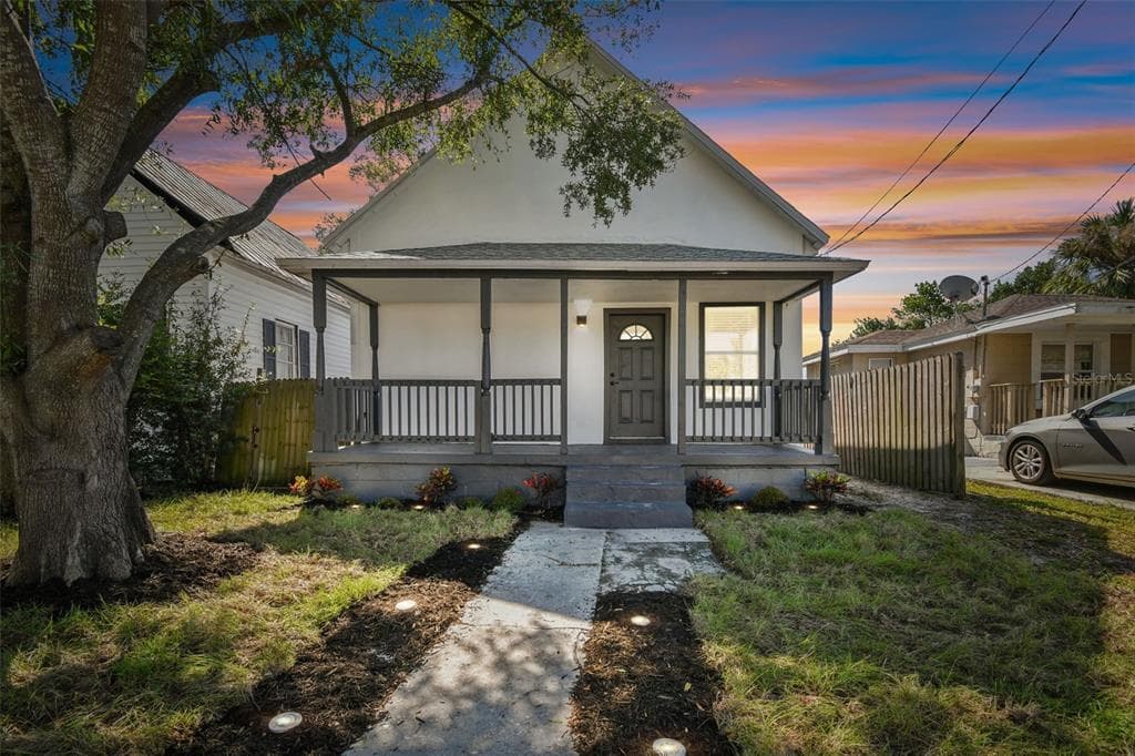 1106 W LA SALLE STREET TAMPA, FL 33607