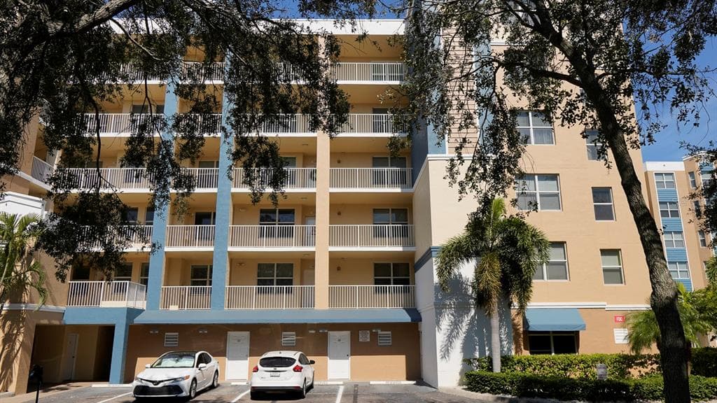 960 STARKEY ROAD UNIT 1306 LARGO, FL 33771