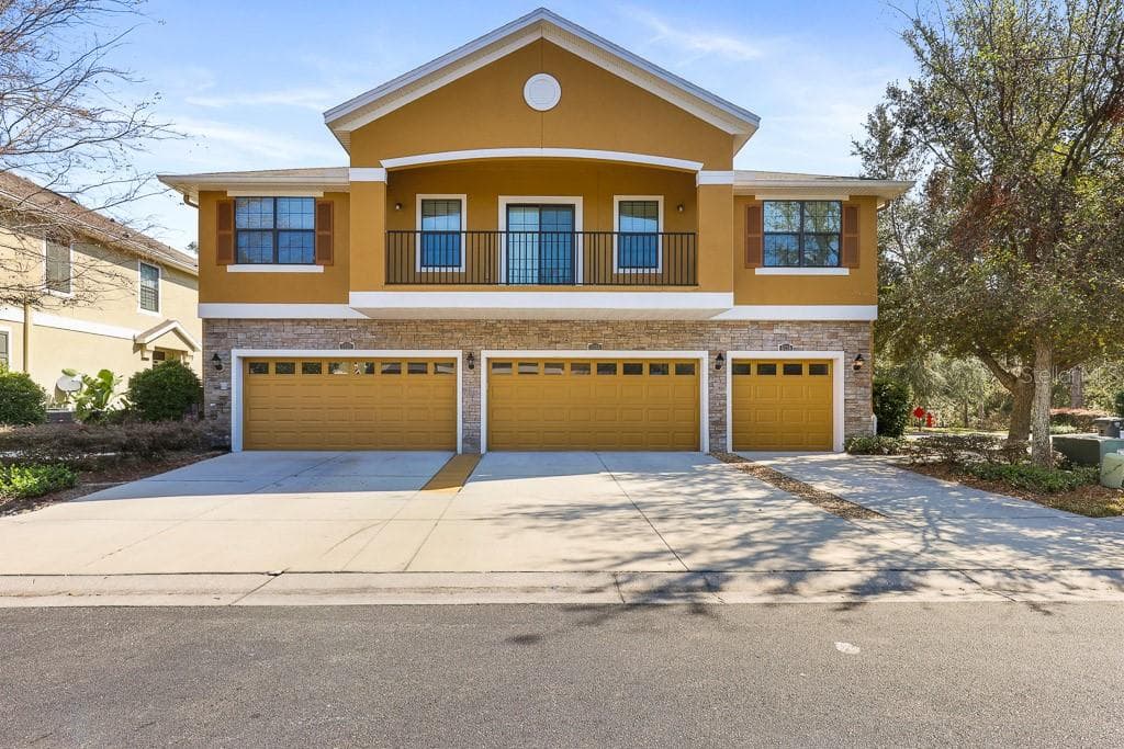 5738 KINGLETSOUND PLACE LITHIA, FL 33547