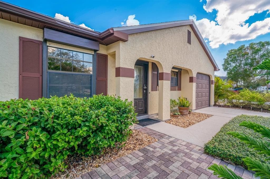 1172 EAST CORKTREE CIRCLE PORT CHARLOTTE, FL 33952