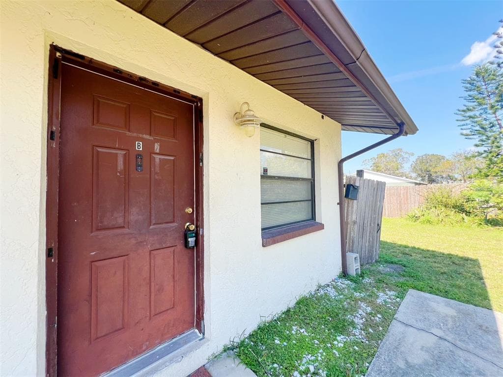 1016 9TH LARGO, FL 33770