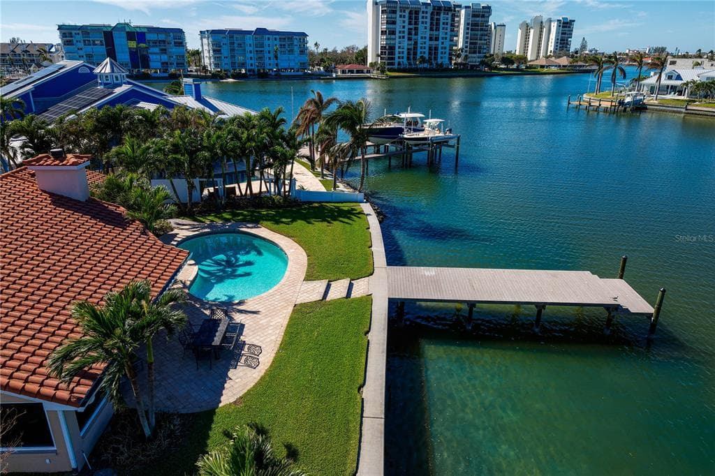 8053 13TH AVENUE S ST PETERSBURG, FL 33707
