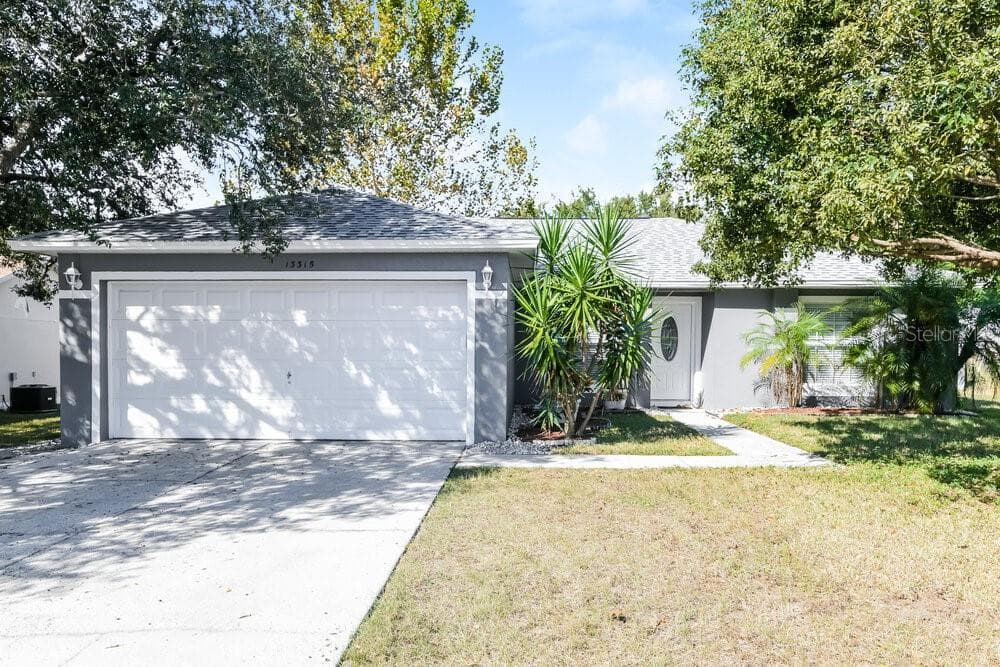 13315 CASPIAN LANE CLERMONT, FL 34711