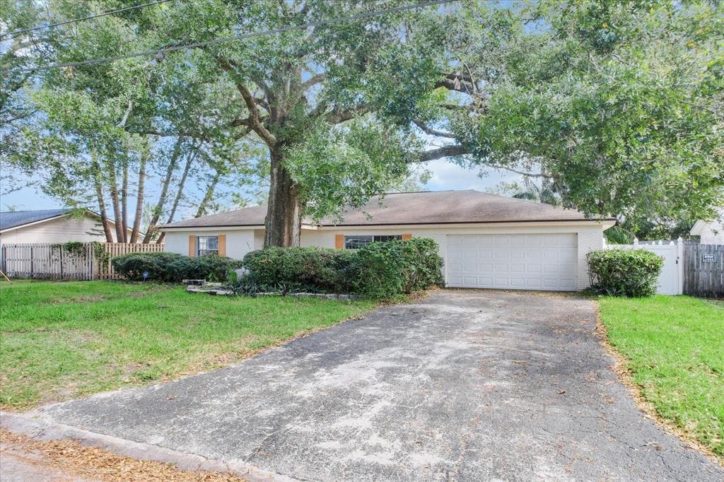 10513 HOMESTEAD DRIVE TAMPA, FL 33618