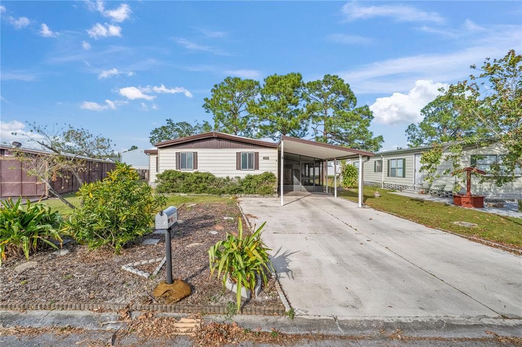 8923 SHELDON WEST DRIVE TAMPA, FL 33626