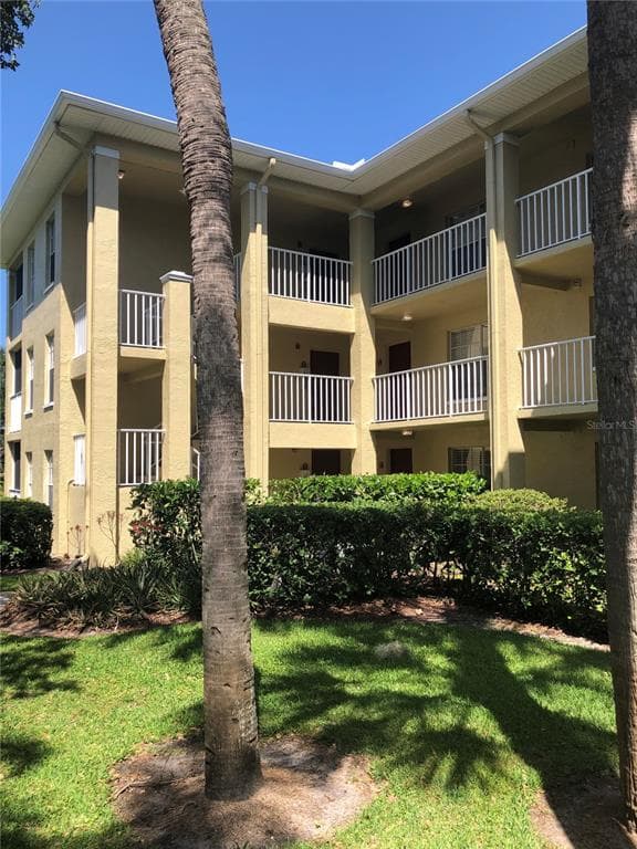 2690 CORAL LANDINGS BOULEVARD UNIT 123 PALM HARBOR, FL 34684