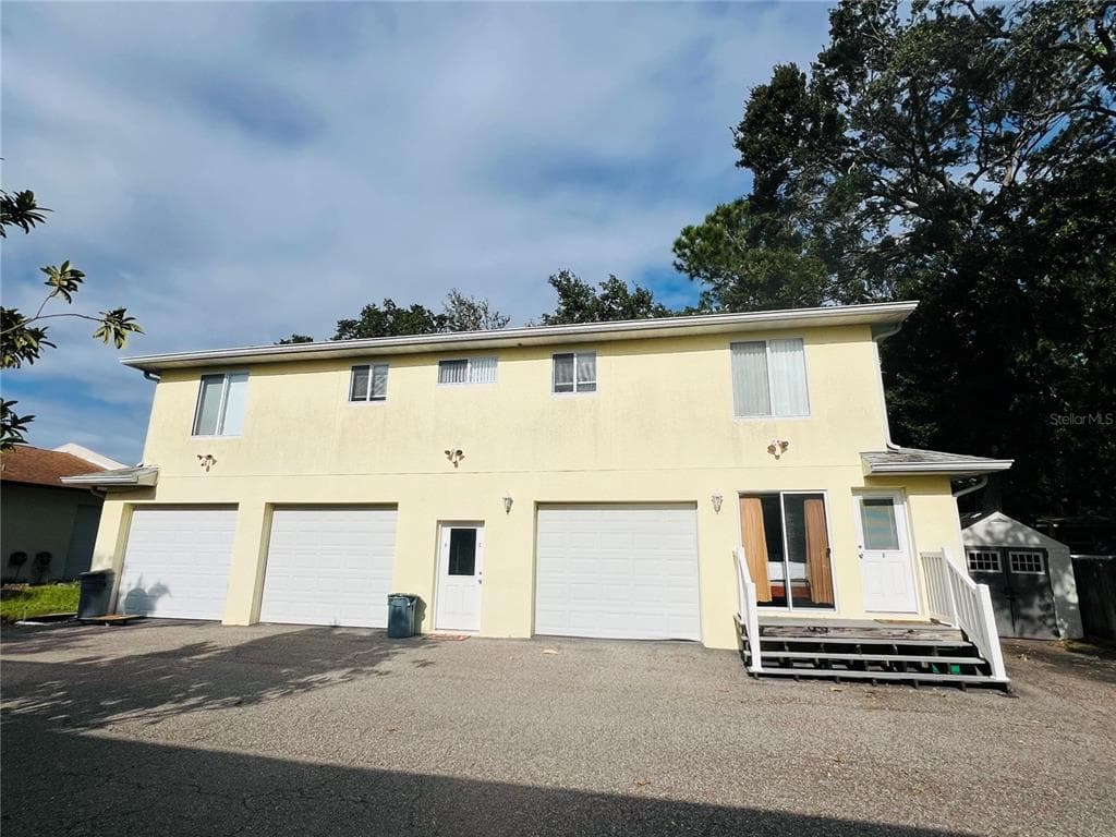3063 SAINT CLAIRE AVENUE UNIT B OLDSMAR, FL 34677