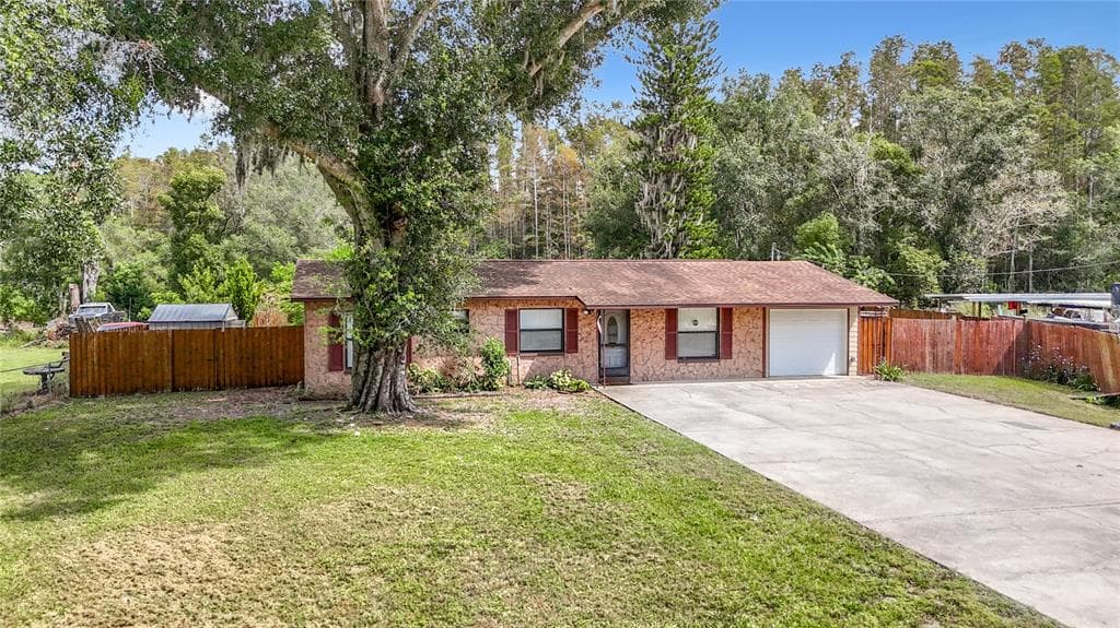 7600 MOFFITT ROAD LAND O LAKES, FL 34638