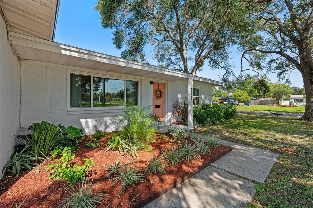 1601 70TH AVENUE N ST PETERSBURG, FL 33702