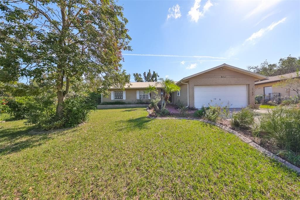 832 CHADSWORTH AVENUE SEFFNER, FL 33584