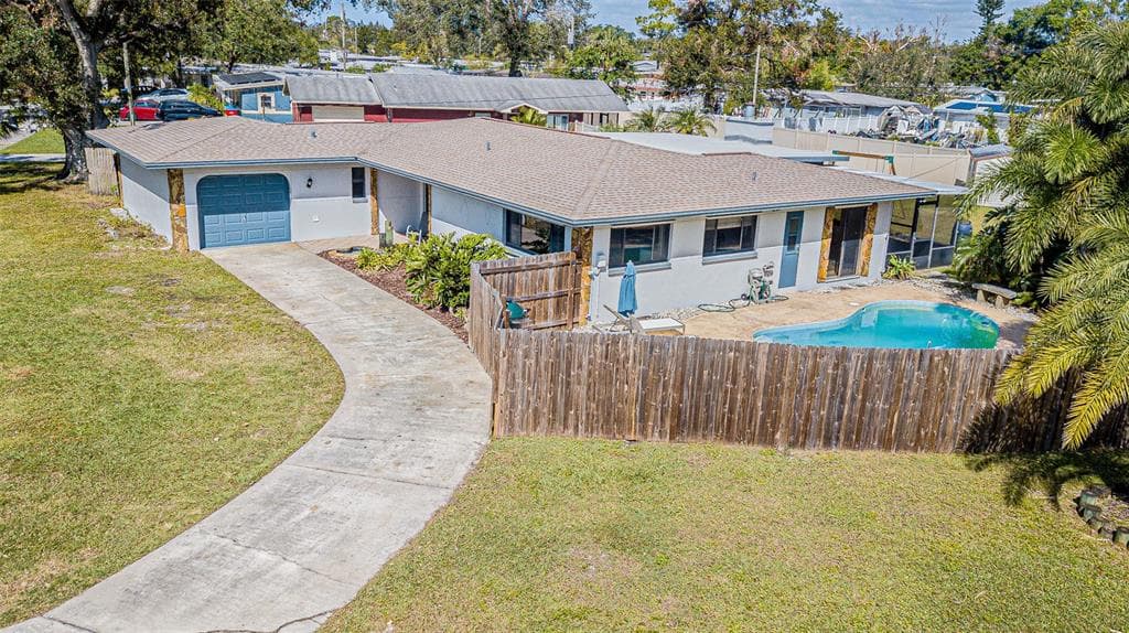 8495 GERBERA AVENUE SEMINOLE, FL 33777