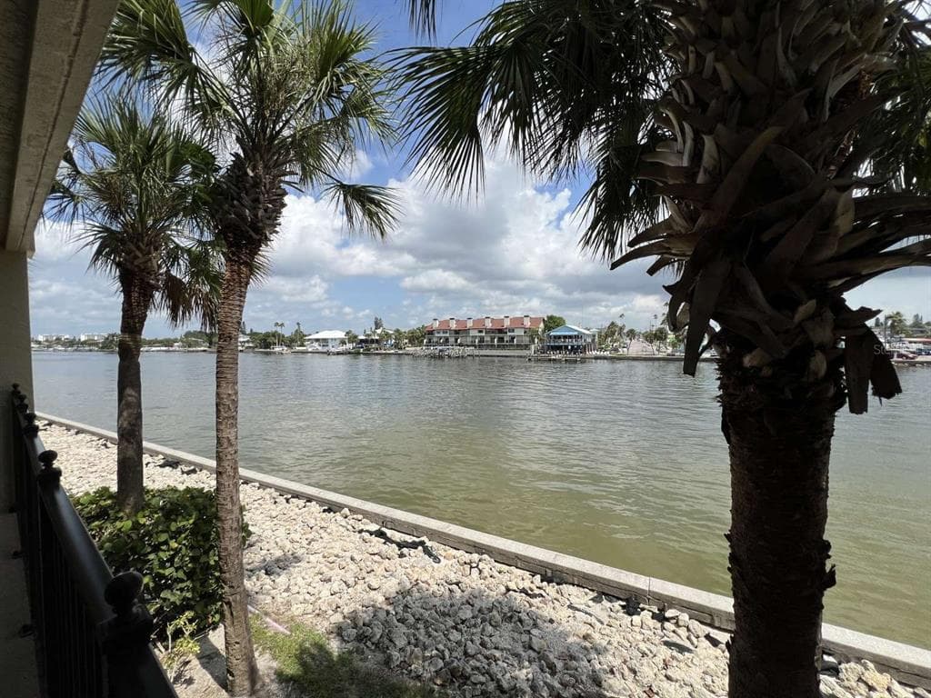 7435 BAYSHORE DRIVE UNIT 201 TREASURE ISLAND, FL 33706