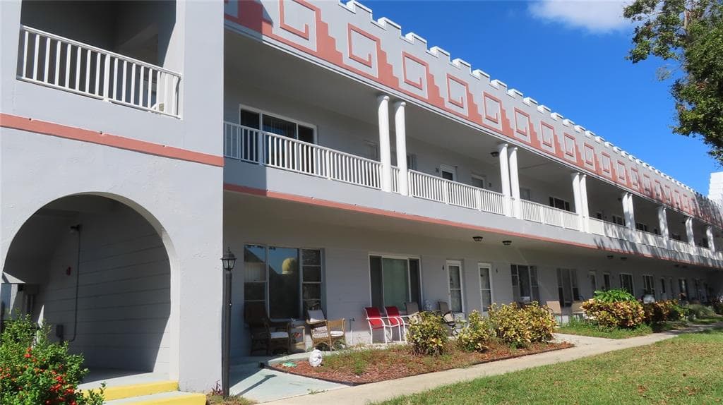 2100 WORLD PARKWAY BOULEVARD UNIT 38 CLEARWATER, FL 33763