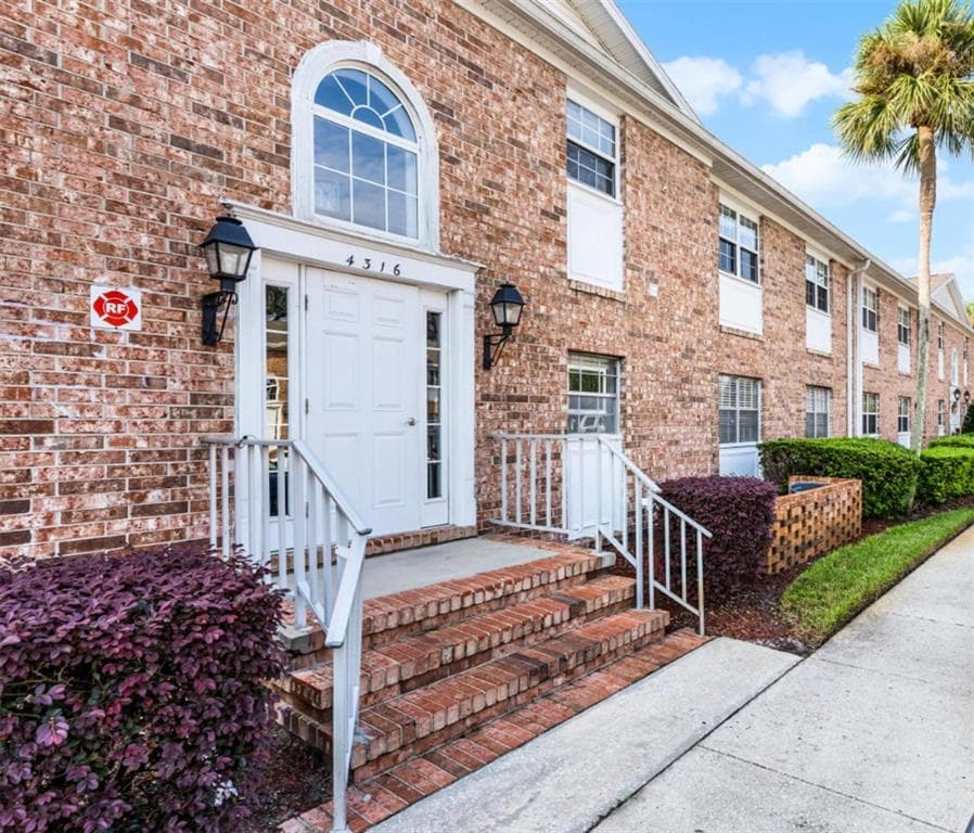 4316 LAKE UNDERHILL ROAD UNIT B ORLANDO, FL 32803