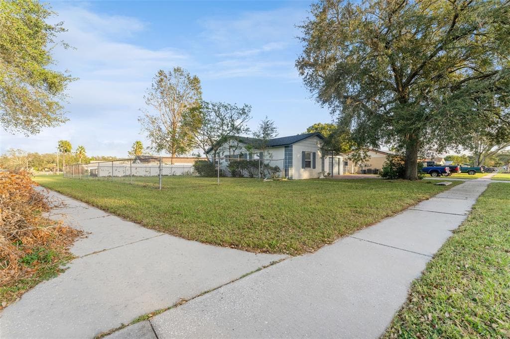 7250 APPLEGATE DRIVE ZEPHYRHILLS, FL 33540
