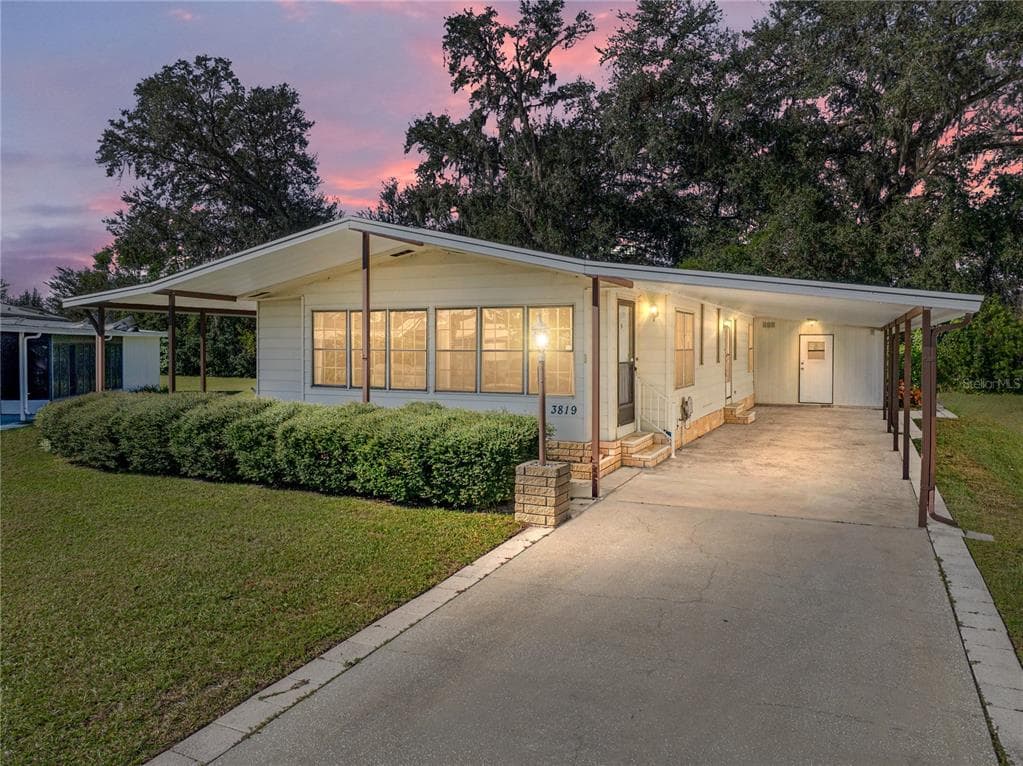 3819 CHAH DRIVE ZEPHYRHILLS, FL 33541