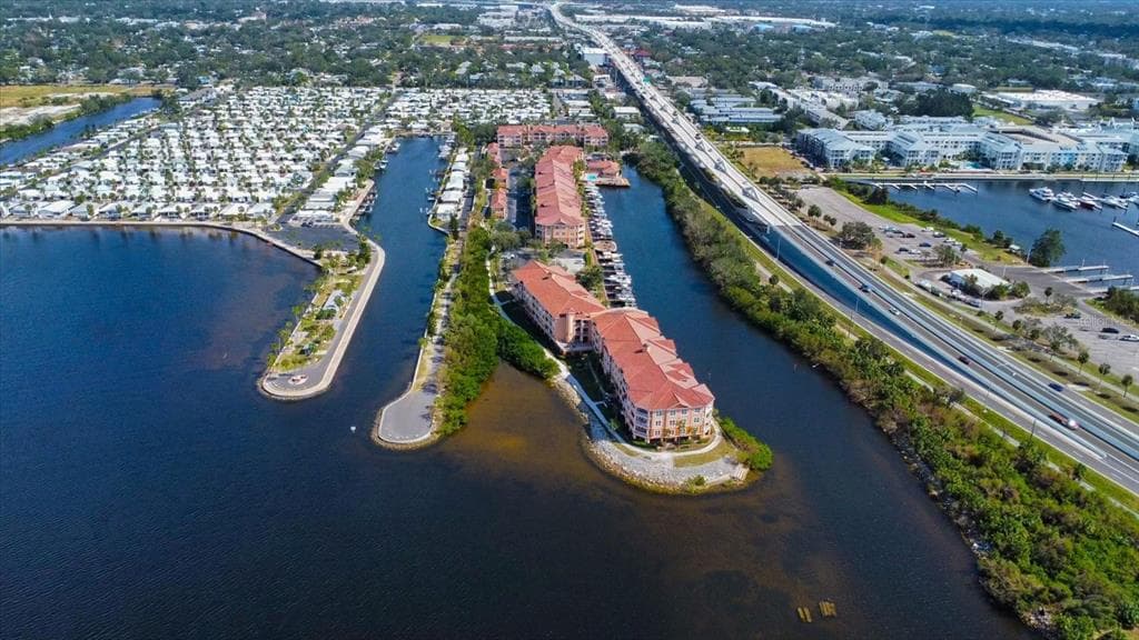 5000 CULBREATH KEY WAY UNIT 1-203 TAMPA, FL 33611