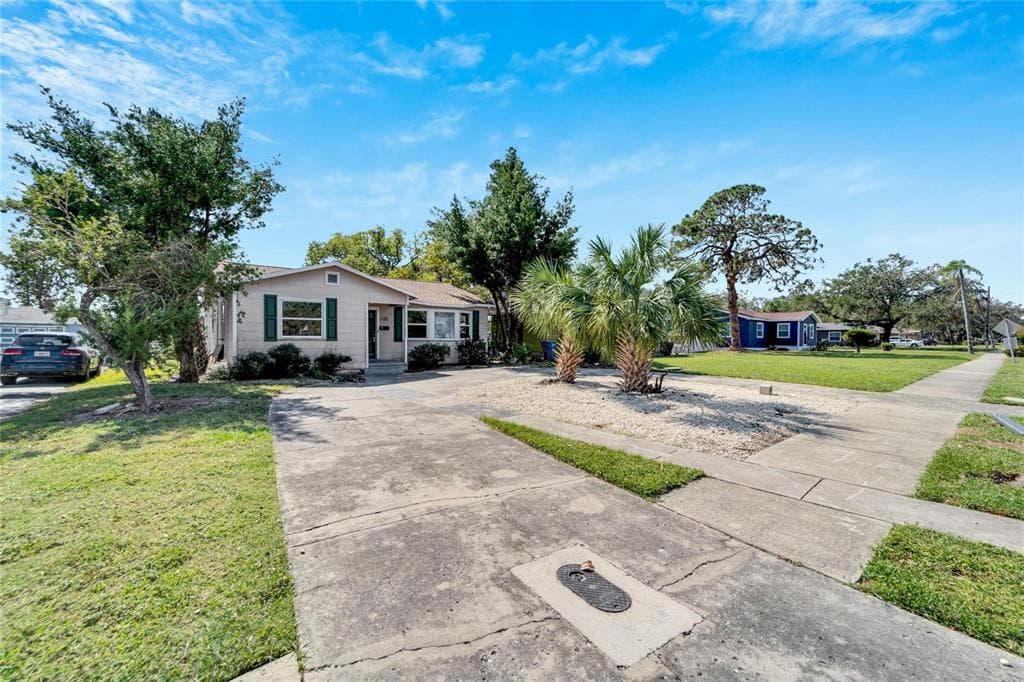 1132 26TH AVENUE S ST PETERSBURG, FL 33705