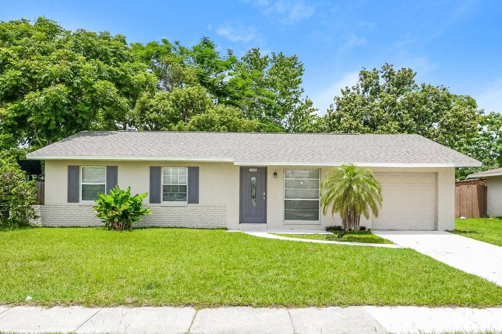 3940 CEDARWAXWING AVENUE ORLANDO, FL 32822