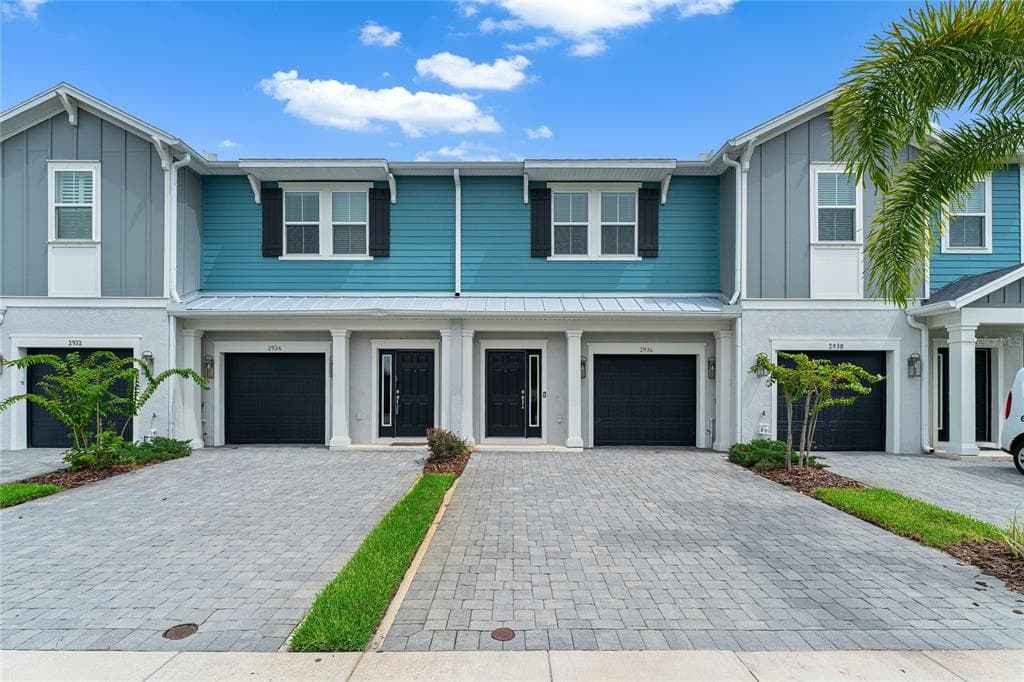 2936 GRAND KEMERTON PLACE TAMPA, FL 33618