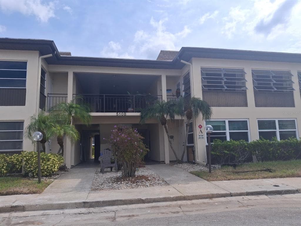 5108 AMULET DRIVE UNIT 204 NEW PORT RICHEY, FL 34652