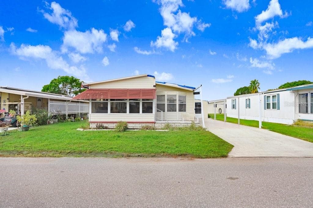 5251 ASTRID DRIVE ZEPHYRHILLS, FL 33541