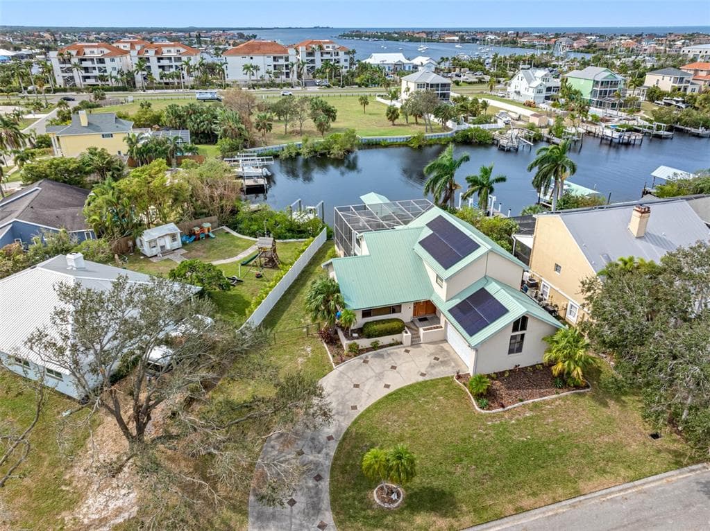 1104 KINGFISH PLACE APOLLO BEACH, FL 33572
