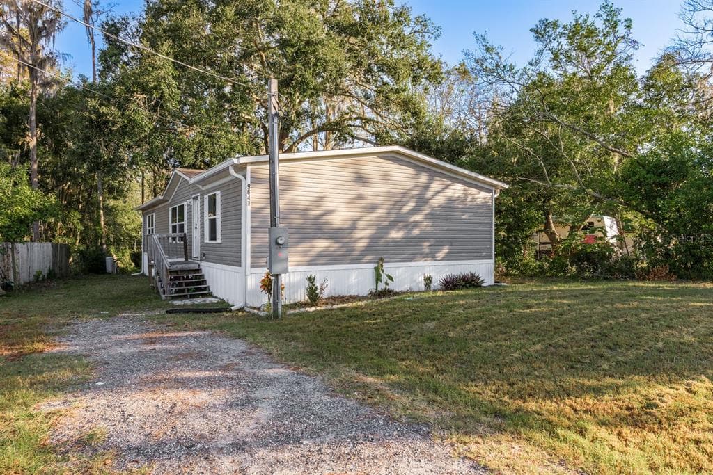9641 JEROME DRIVE NEW PORT RICHEY, FL 34654