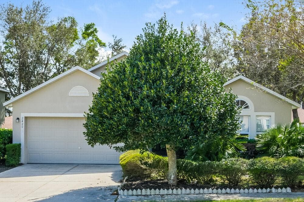 2420 TEALWOOD CIRCLE TAVARES, FL 32778