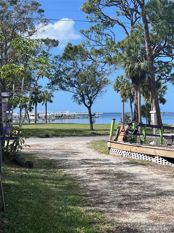 307 BAYSHORE DRIVE PALM HARBOR, FL 34683