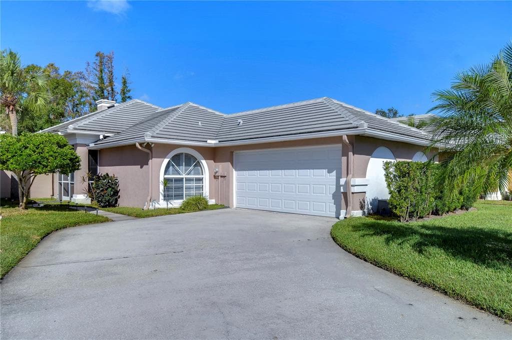 4413 AVENUE CANNES LUTZ, FL 33558