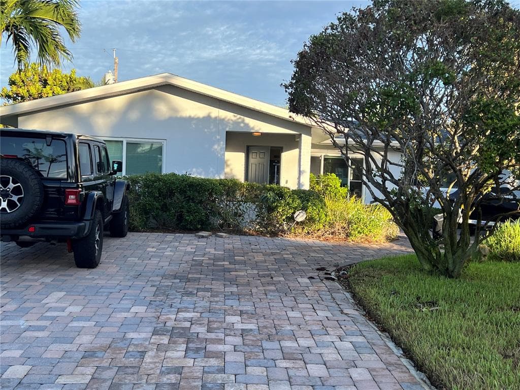 2460 E VINA DEL MAR BOULEVARD ST PETE BEACH, FL 33706